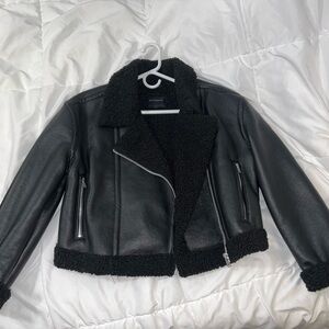 Elegant Black Shearling-Lined Leather Jacket